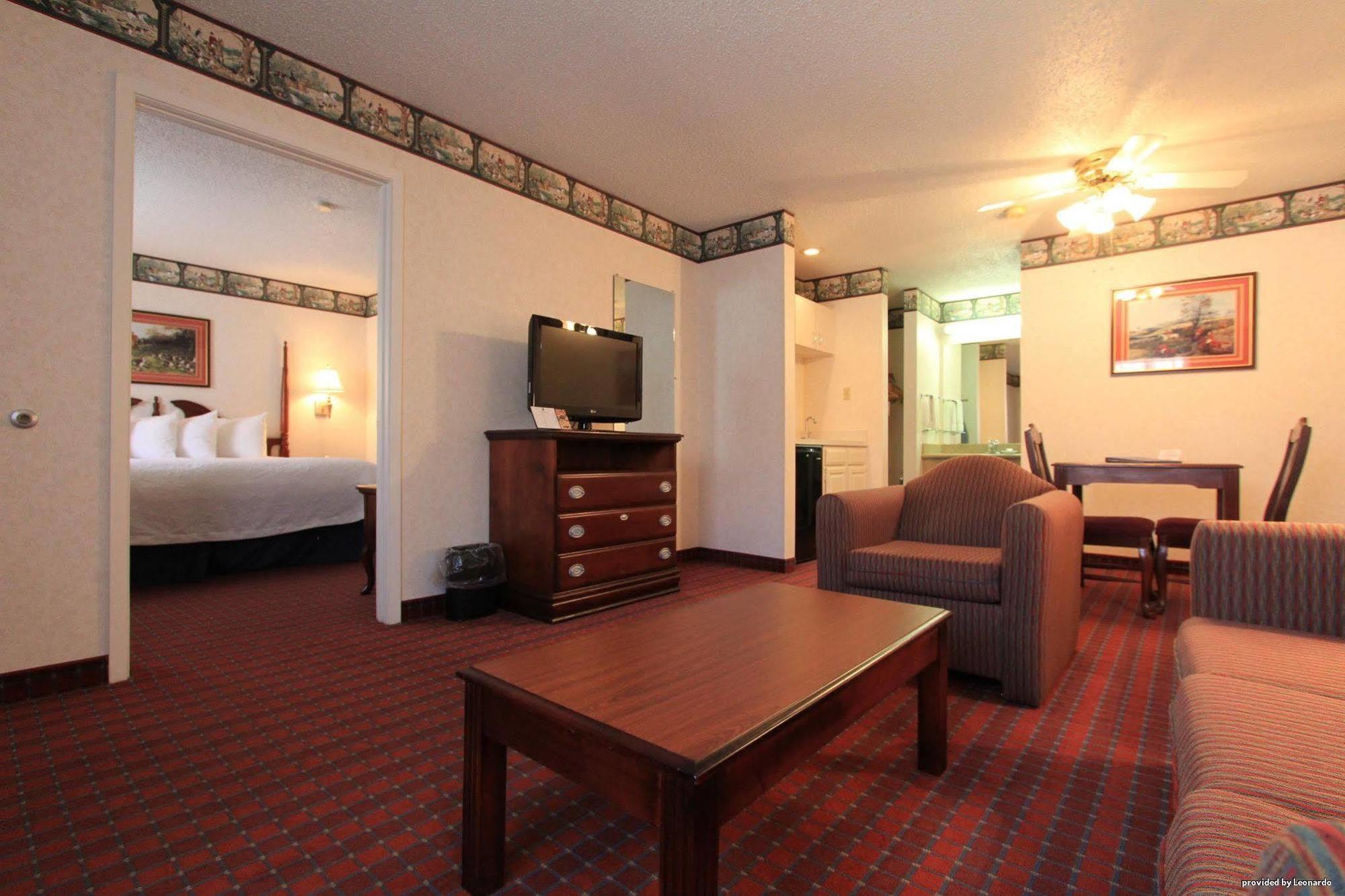 Irving Inn & Suites At Dfw Airport Bagian luar foto